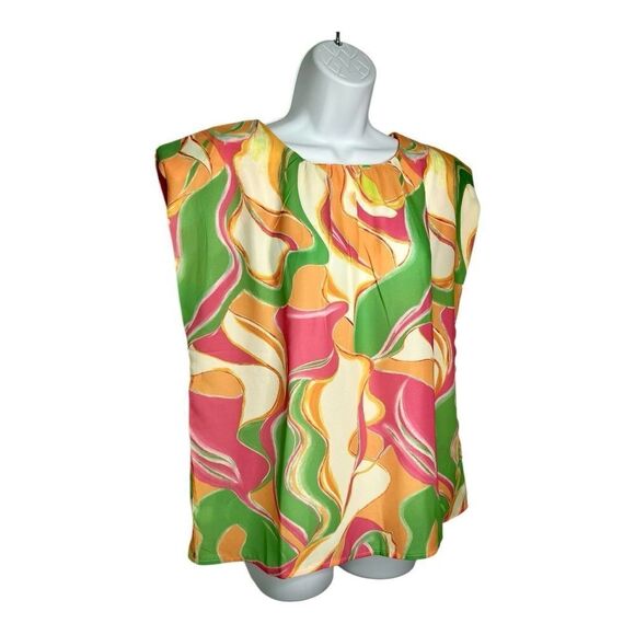 Flying Tomato Womens M Send A Postcard Woven Top
NWOT - Picture 5 of 10